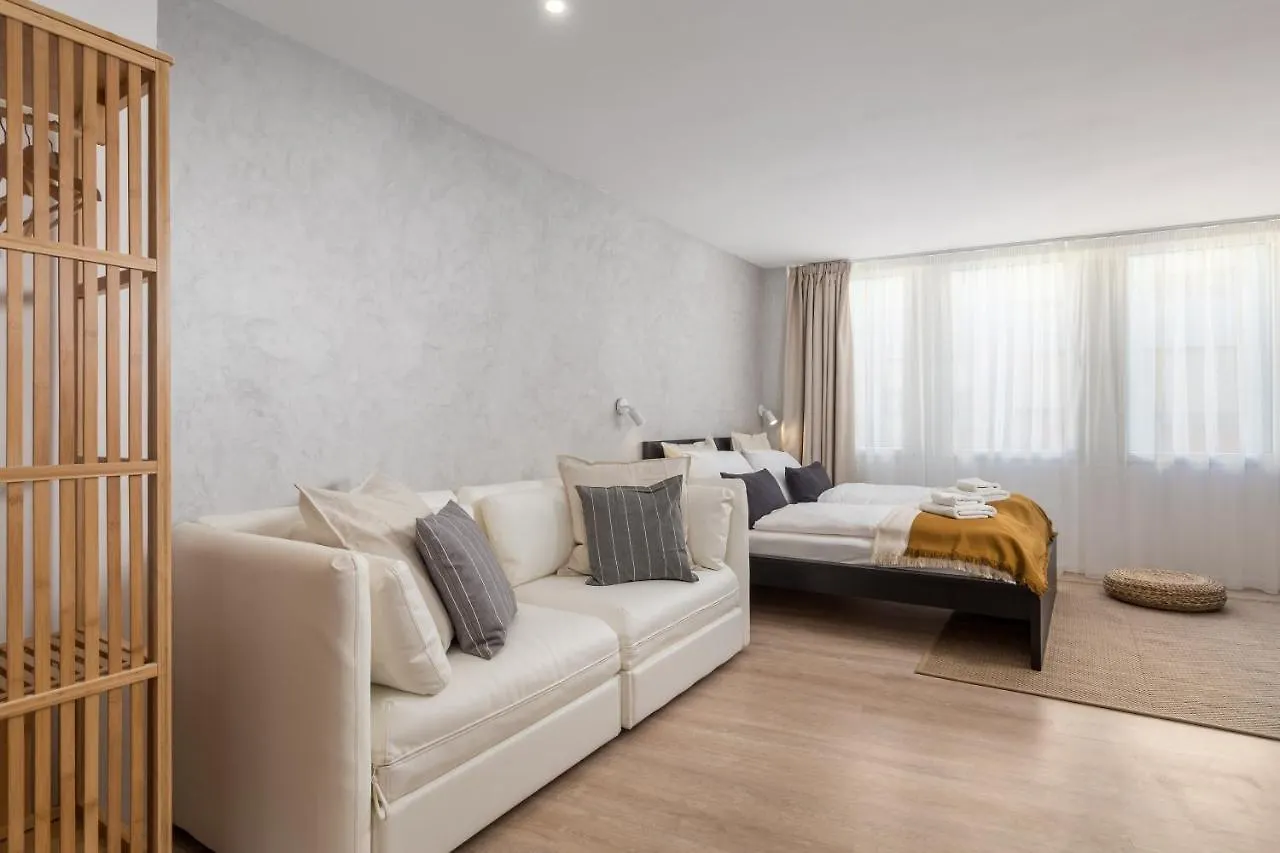 Apartments Penkala Rijeka 0*,