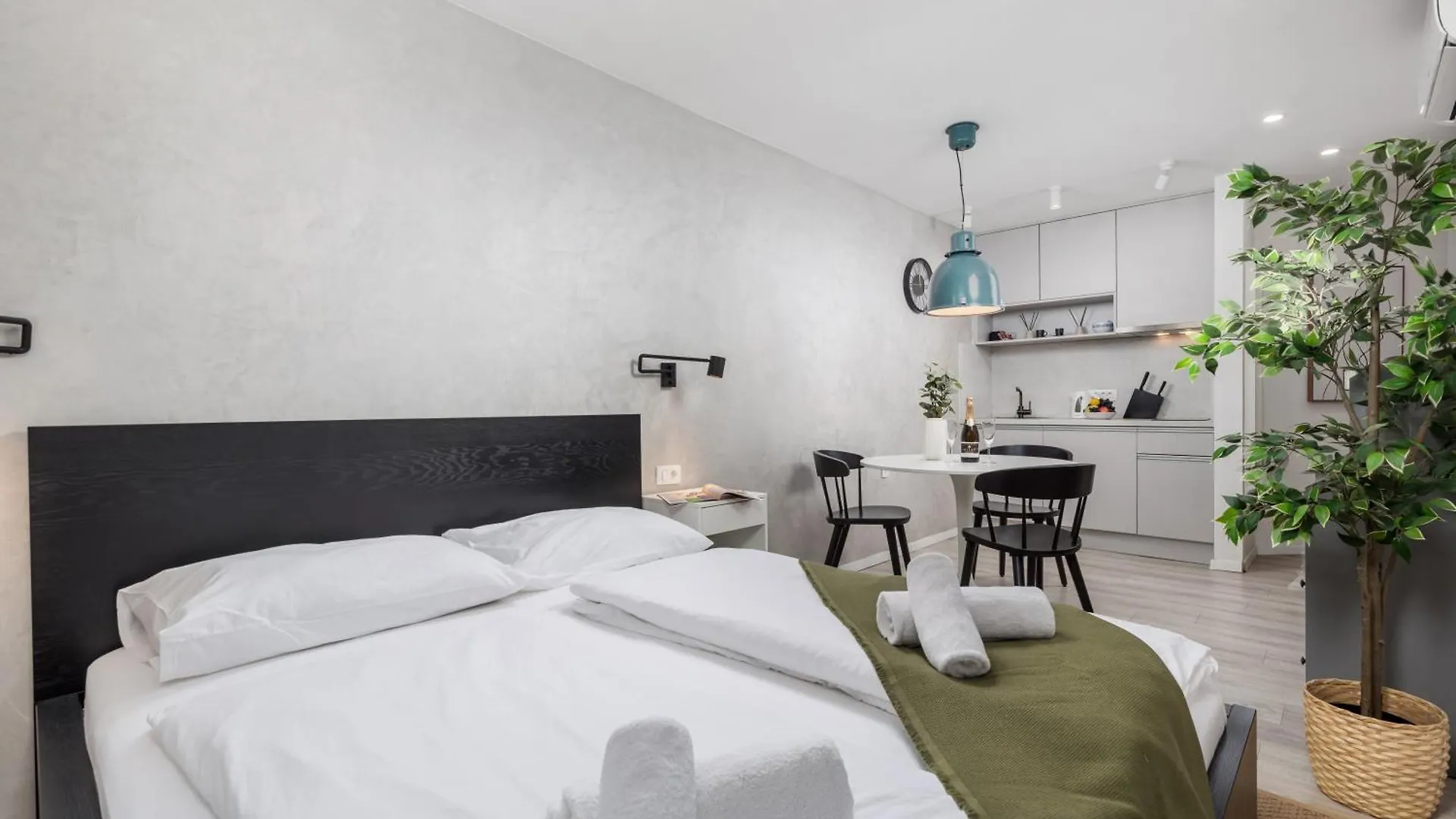 Apartments Penkala Rijeka 0*,  Croatia